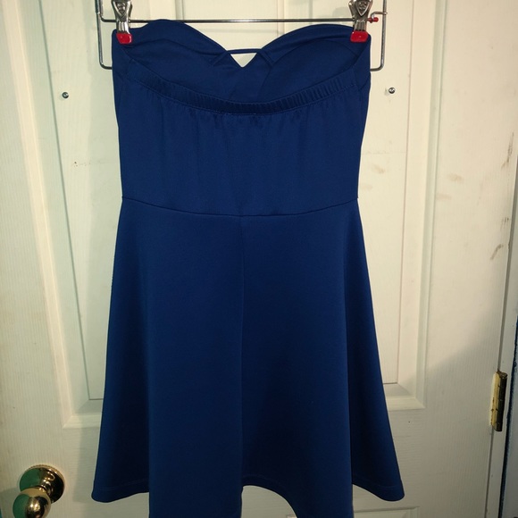 Flirty Strapless Blue Dress - Picture 3 of 4